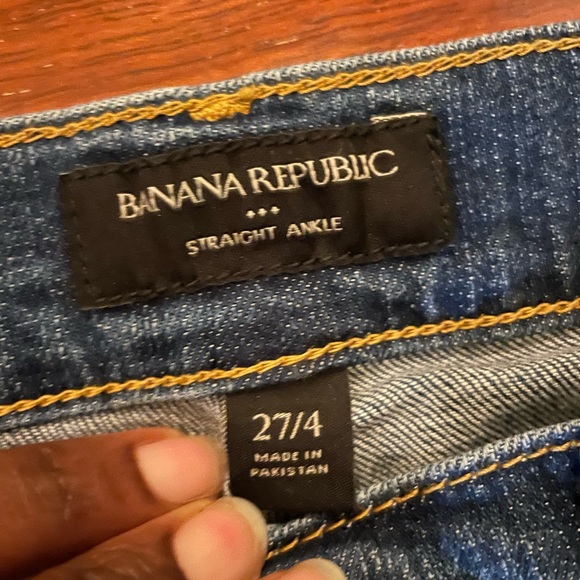Banana Republic Straight Ankle Jeans - Picture 3 of 6